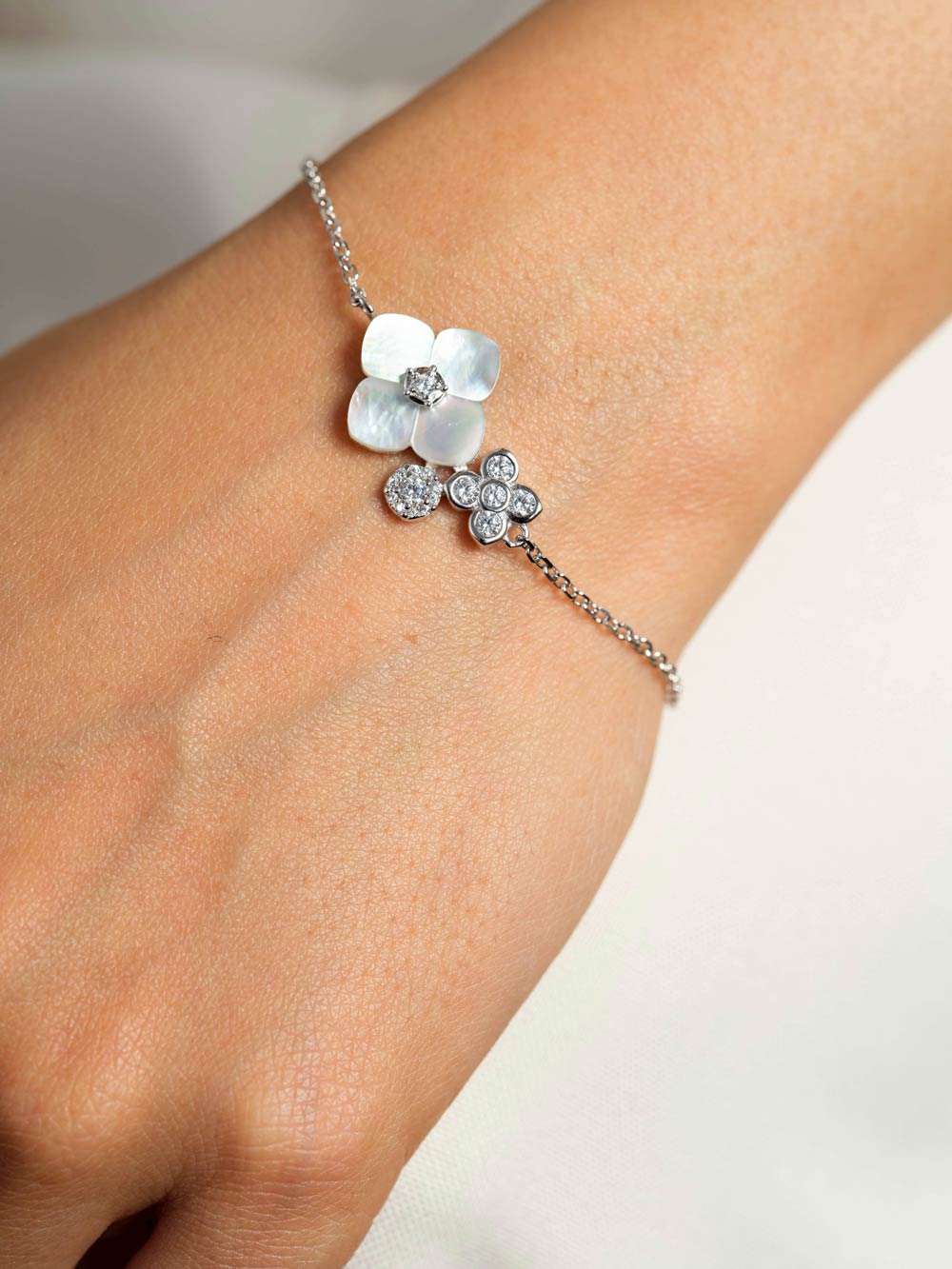 LUCE Flora Silver Bracelet- Dogwood