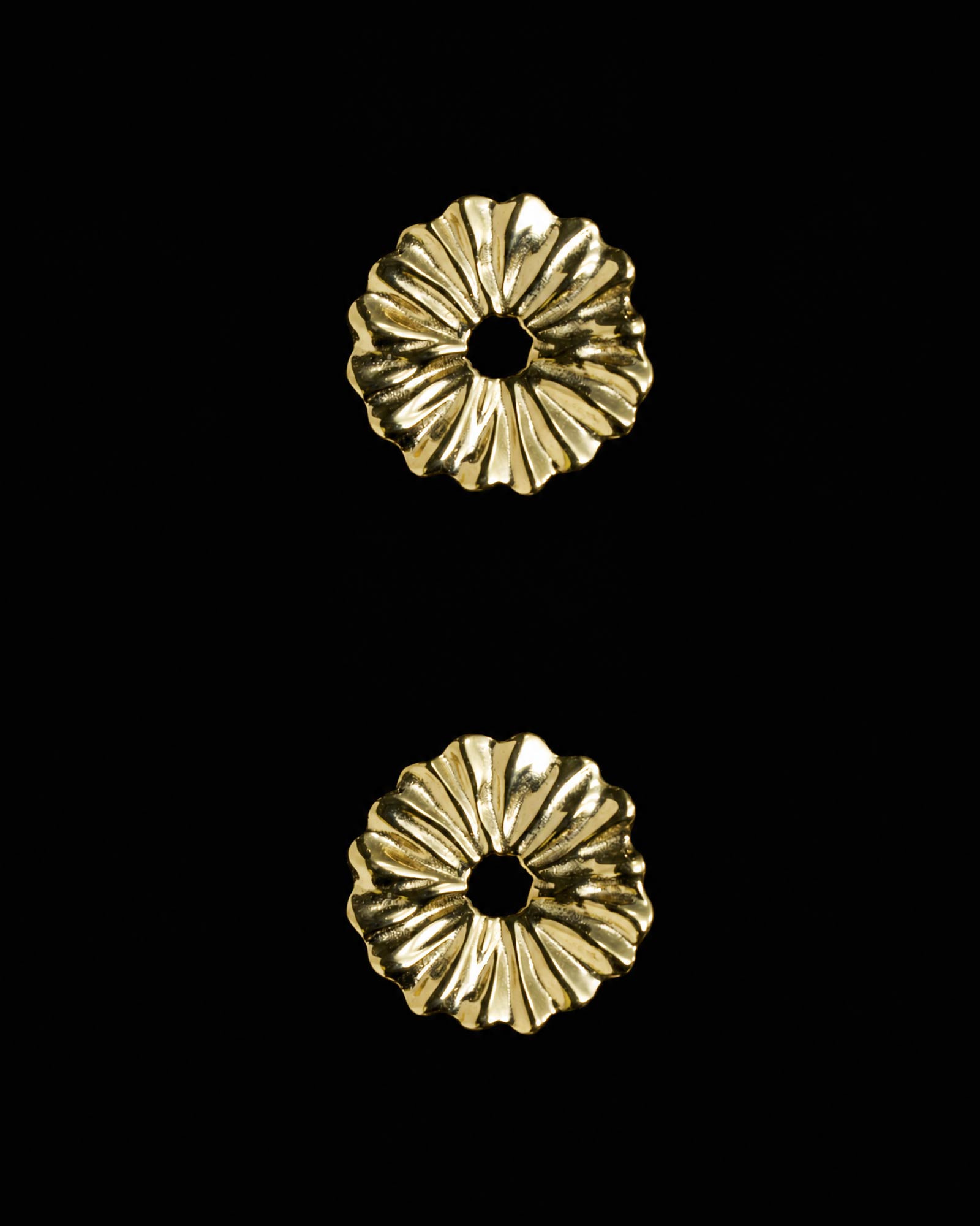 LUCE Flora Silver Studs- Dahlia